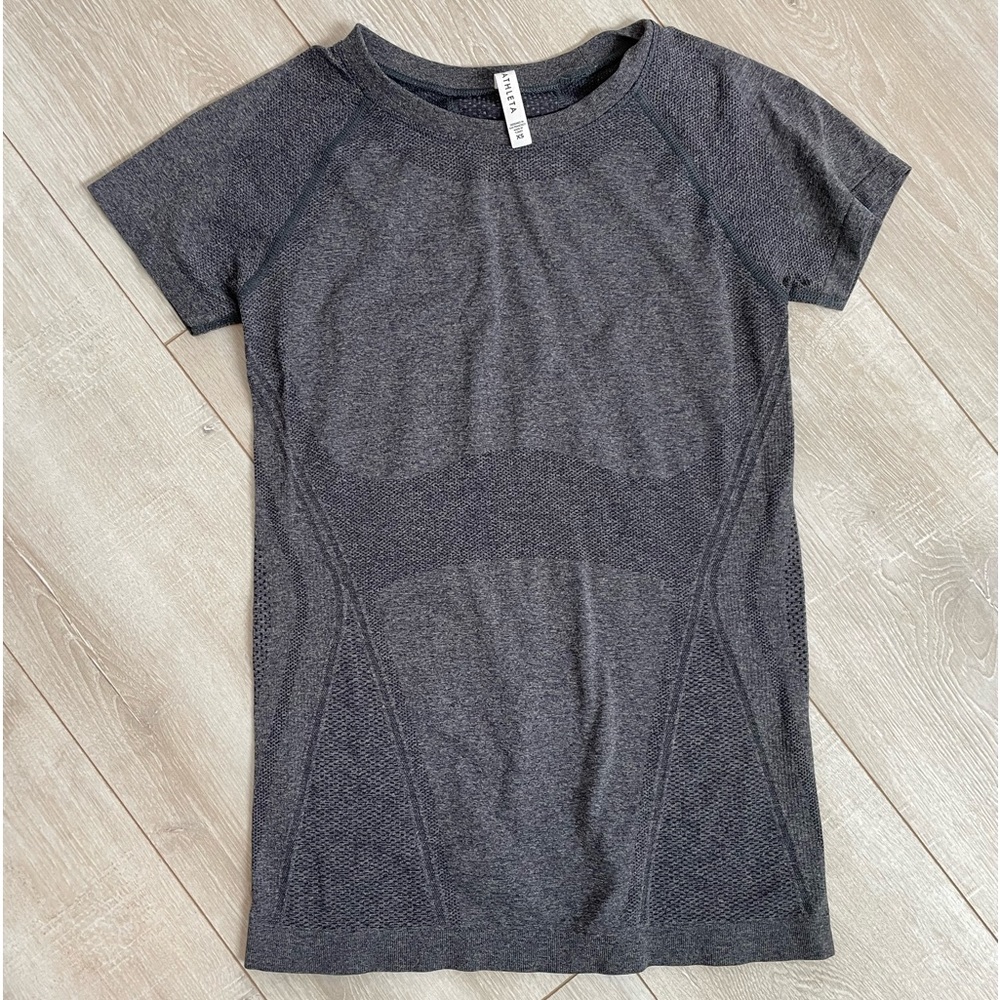 Athleta momentum seamless tee